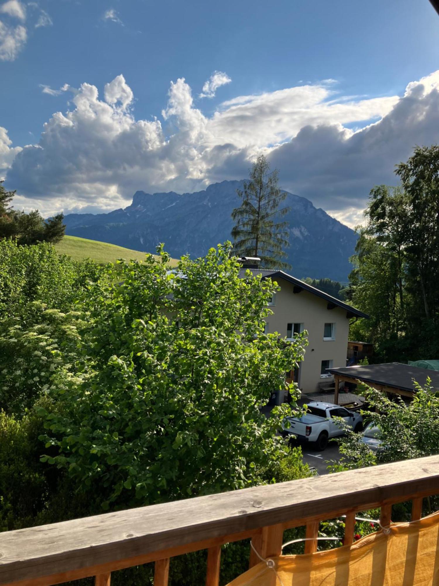 Untersberg Und Festungsblick Appartement Puch bei Hallein Buitenkant foto